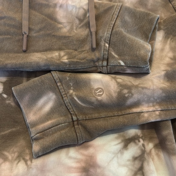 Men’s Lululemon Tie Dye Hoodie - Picture 3 of 7